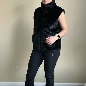 Giacca gallery black faux fur vest jacket reversible size s small luxury women’s